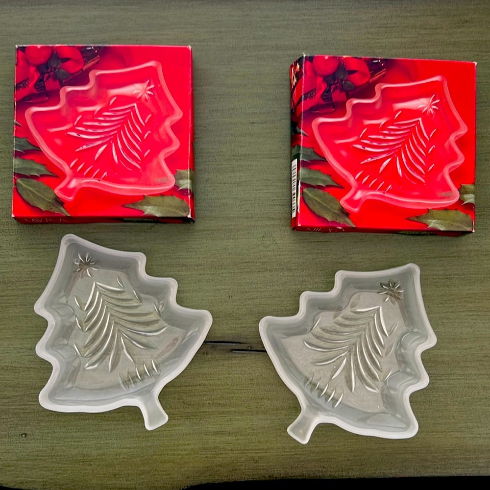 Mikasa - Frosted Yule Tide Tree Dishes
